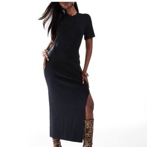 Black Short-Sleeve Side-Slit Knit Midi Dress